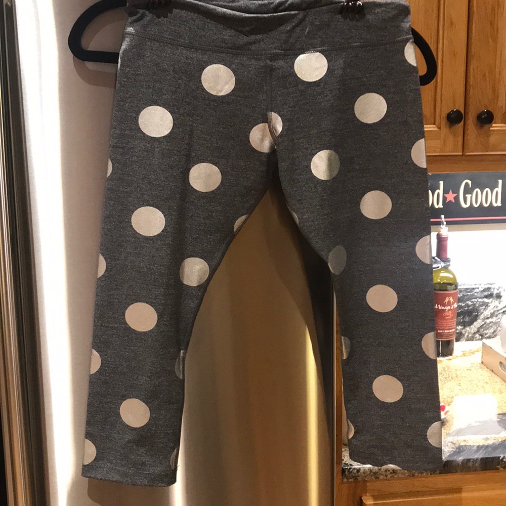 Fun polka dot Lorna Jane Capri pants